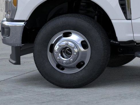 New 2026 Ford F350 XL w/ XL Chrome Package AWD/4WD image 19