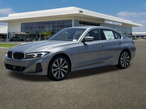 New 2026 BMW 330i Sedan w/ Parking Assistance Package RWD image 4