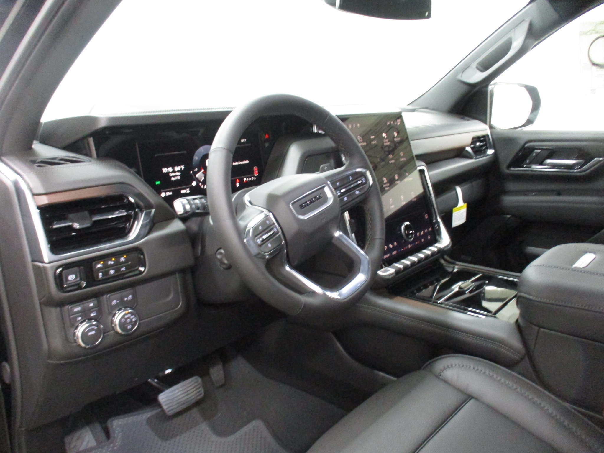 New 2026 GMC Yukon Denali w/ Sun & Power Step Package AWD/4WD image 14