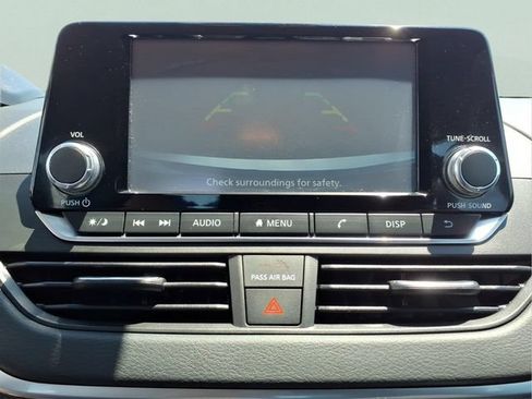 Used 2022 Nissan Altima 2.5 S FWD image 19