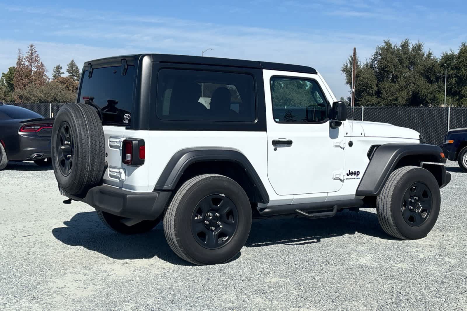Used 2023 Jeep Wrangler Sport AWD/4WD image 3