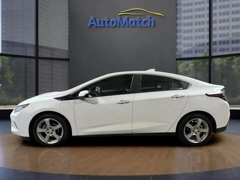 Used 2017 Chevrolet Volt LT FWD image 6