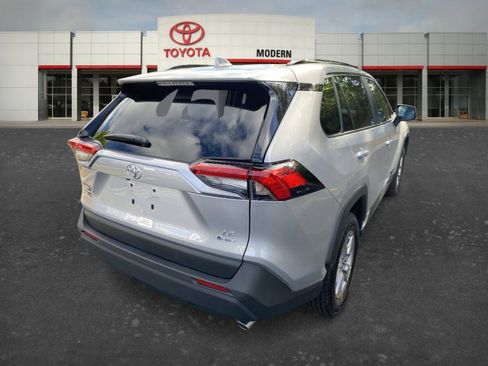 Certified 2025 Toyota RAV4 LE AWD/4WD image 5
