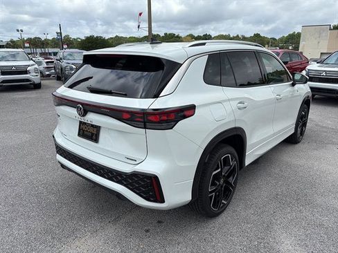New 2026 Volkswagen Tiguan SEL R-Line AWD/4WD image 5