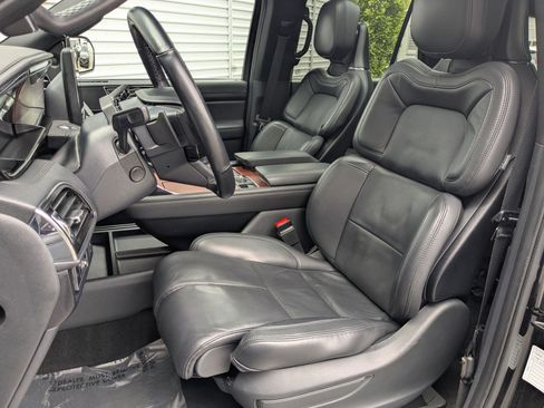 Used 2024 Lincoln Navigator Reserve AWD/4WD image 28