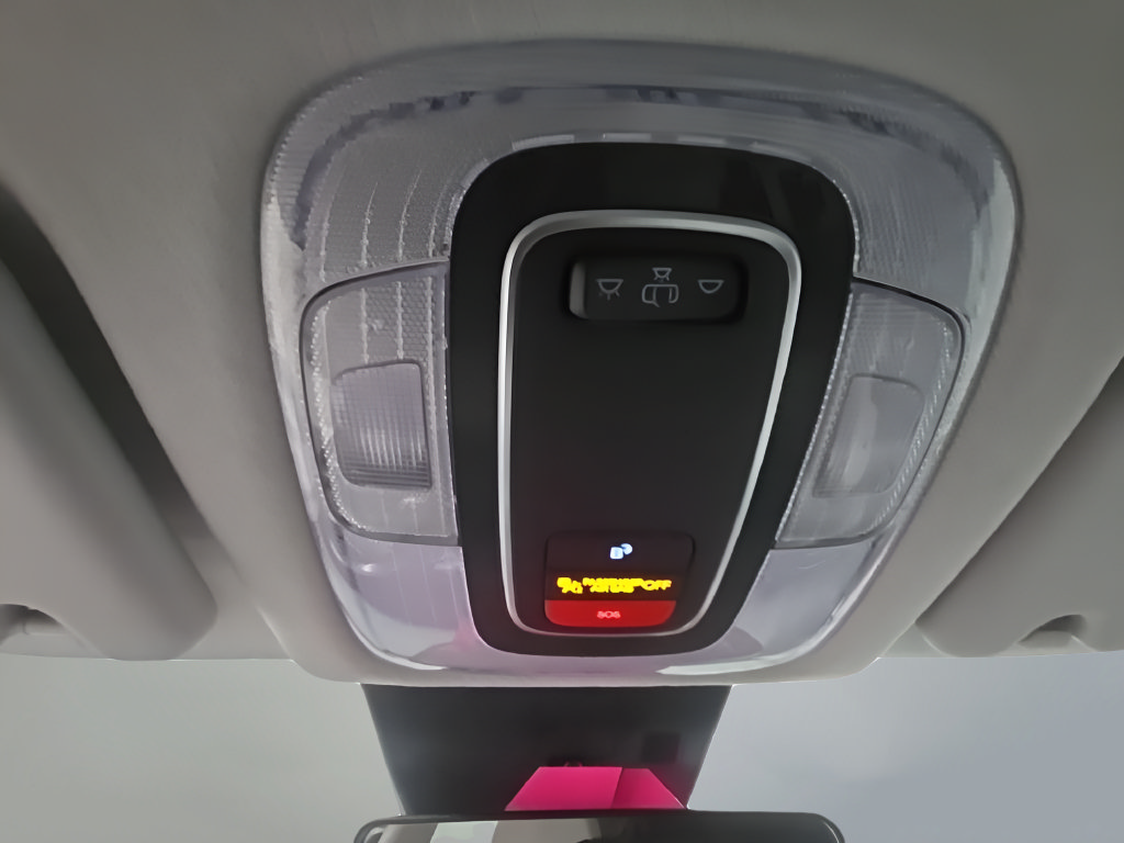 Certified 2025 Hyundai Kona SEL FWD image 38