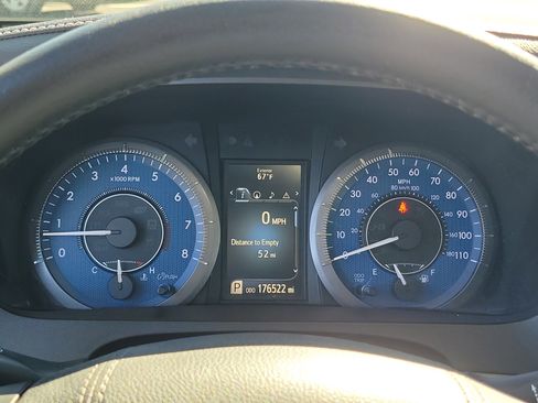 Used 2017 Toyota Sienna XLE image 27