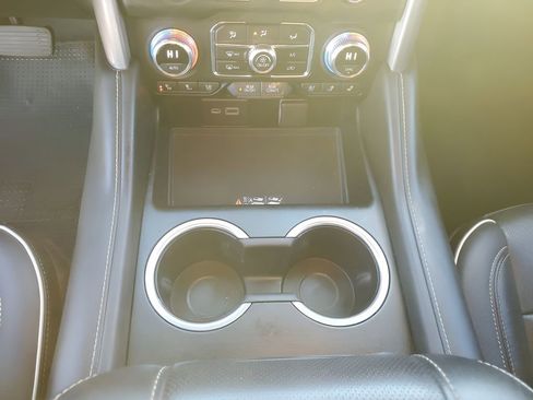 Used 2021 GMC Yukon SLT image 40