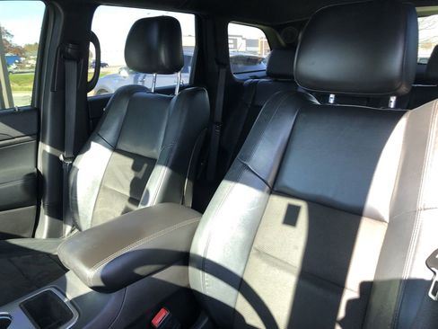 Used 2021 Jeep Grand Cherokee Laredo X image 14