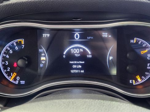 Used 2017 Jeep Grand Cherokee Altitude image 20