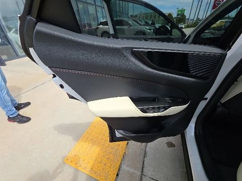 Used 2023 Lexus NX 250 FWD image 22