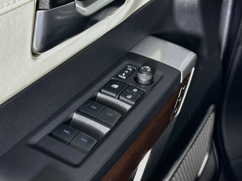 Certified 2023 Toyota Tundra Capstone AWD/4WD image 20