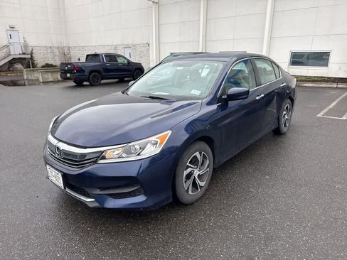 Used 2017 Honda Accord LX image 5