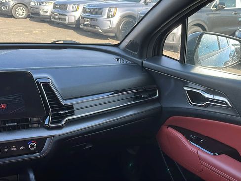 Used 2023 Kia Sportage SX image 29