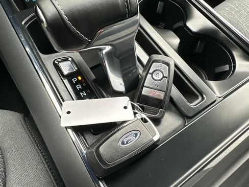 Used 2023 Ford F150 Lightning XLT AWD/4WD image 38