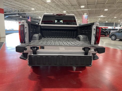 Used 2024 GMC Sierra 3500 Denali w/ Denali Reserve Package image 18