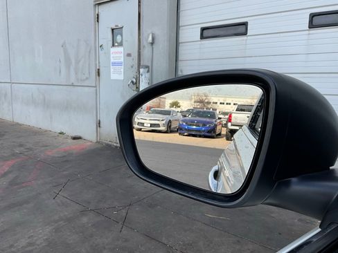 Used 2025 Nissan Altima 2.5 SV image 19