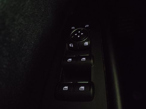 Used 2016 Lincoln MKX Select w/ Climate Package image 27