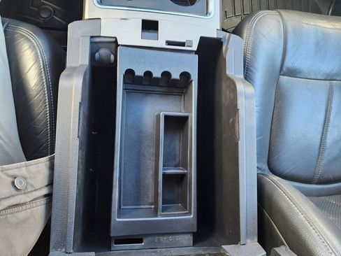 Used 2013 Ford F250 Lariat w/ Chrome Pkg image 46