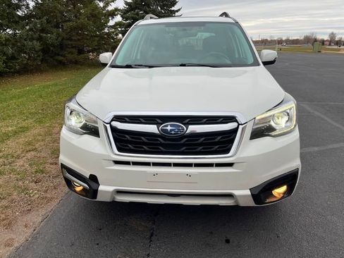 Used 2018 Subaru Forester 2.5i Touring w/ Popular Package #2 image 4