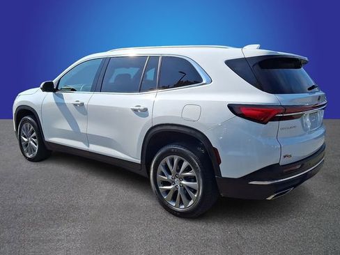 Used 2025 Buick Enclave Preferred FWD image 5