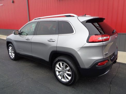Used 2015 Jeep Cherokee Limited w/ Luxury Group image 7