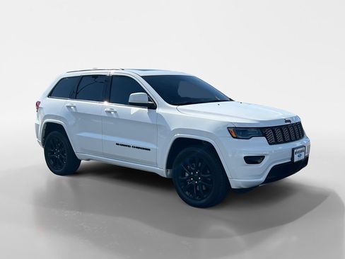 Used 2022 Jeep Grand Cherokee Laredo X AWD/4WD image 9