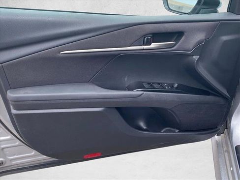 Used 2025 Toyota Camry LE FWD image 10