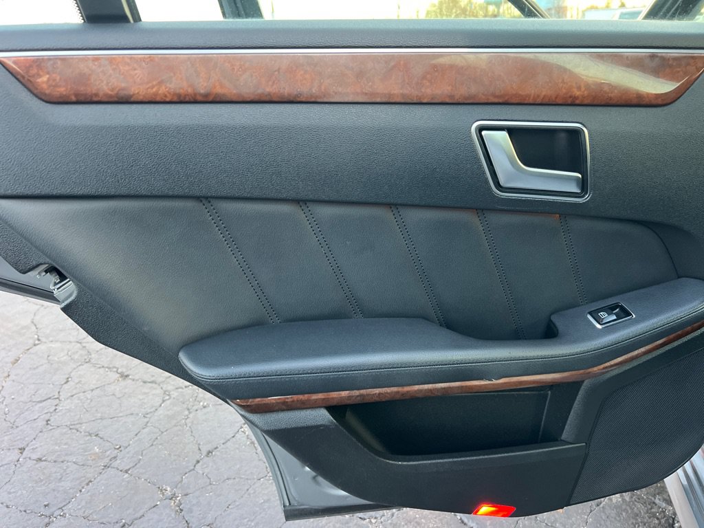 Used 2013 Mercedes-Benz E 350 4MATIC Sedan image 13
