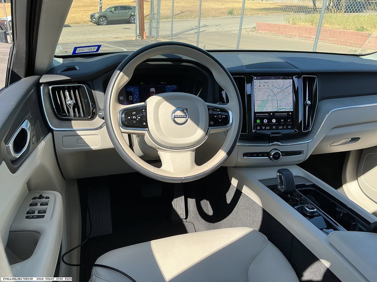 Used 2024 Volvo XC60 B5 Plus w/ Protection Package Premier AWD/4WD image 12