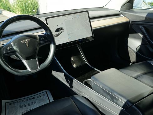 Used 2018 Tesla Model 3 Long Range RWD image 28