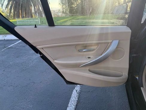 Used 2015 BMW 320i Sedan image 12