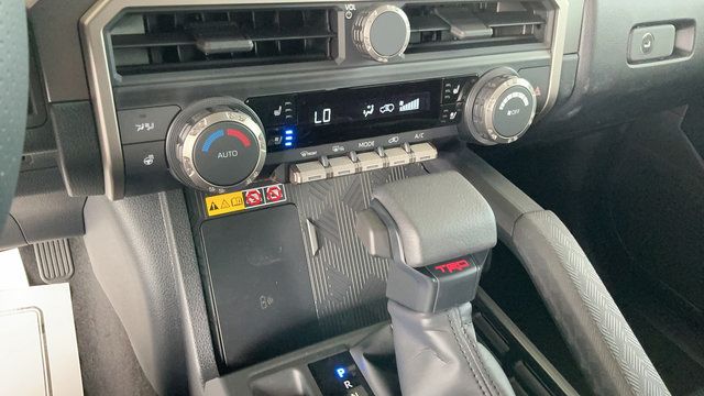 Used 2026 Toyota 4Runner TRD Off-Road Premium AWD/4WD image 17