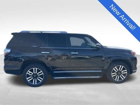 Used 2017 Toyota 4Runner Limited image 8