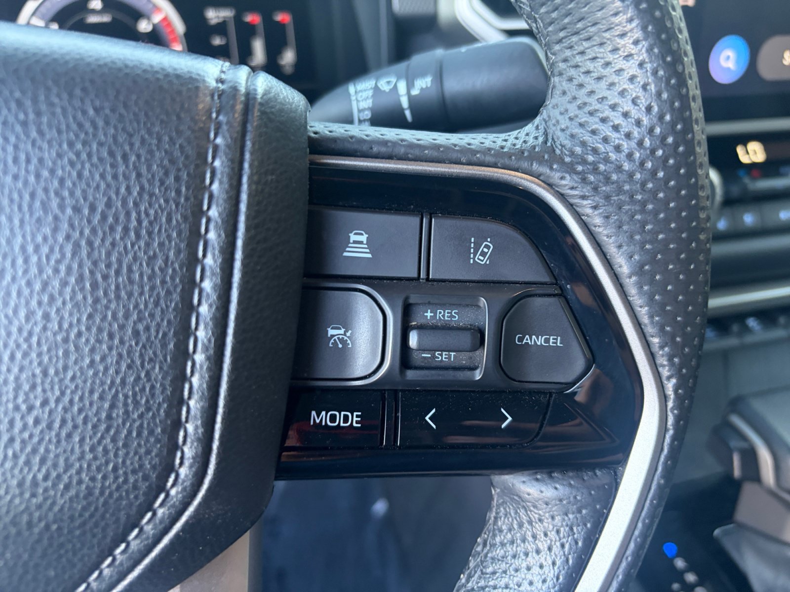 Used 2024 Toyota Tundra Limited AWD/4WD image 11