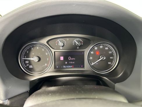 Used 2020 Buick Enclave Essence w/ Sound and Sites Package FWD image 18