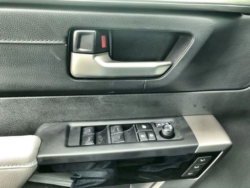 Used 2025 Toyota Tundra Limited AWD/4WD image 13