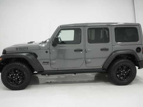 Used 2022 Jeep Wrangler Unlimited Sport AWD/4WD image 7