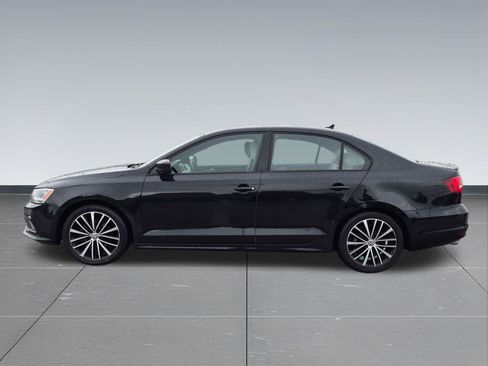 Used 2015 Volkswagen Jetta SE FWD image 3
