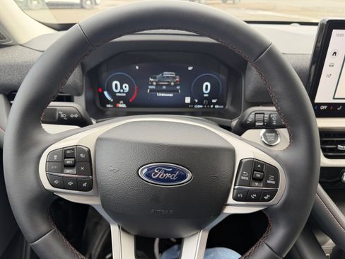 New 2026 Ford Explorer Active AWD/4WD image 7