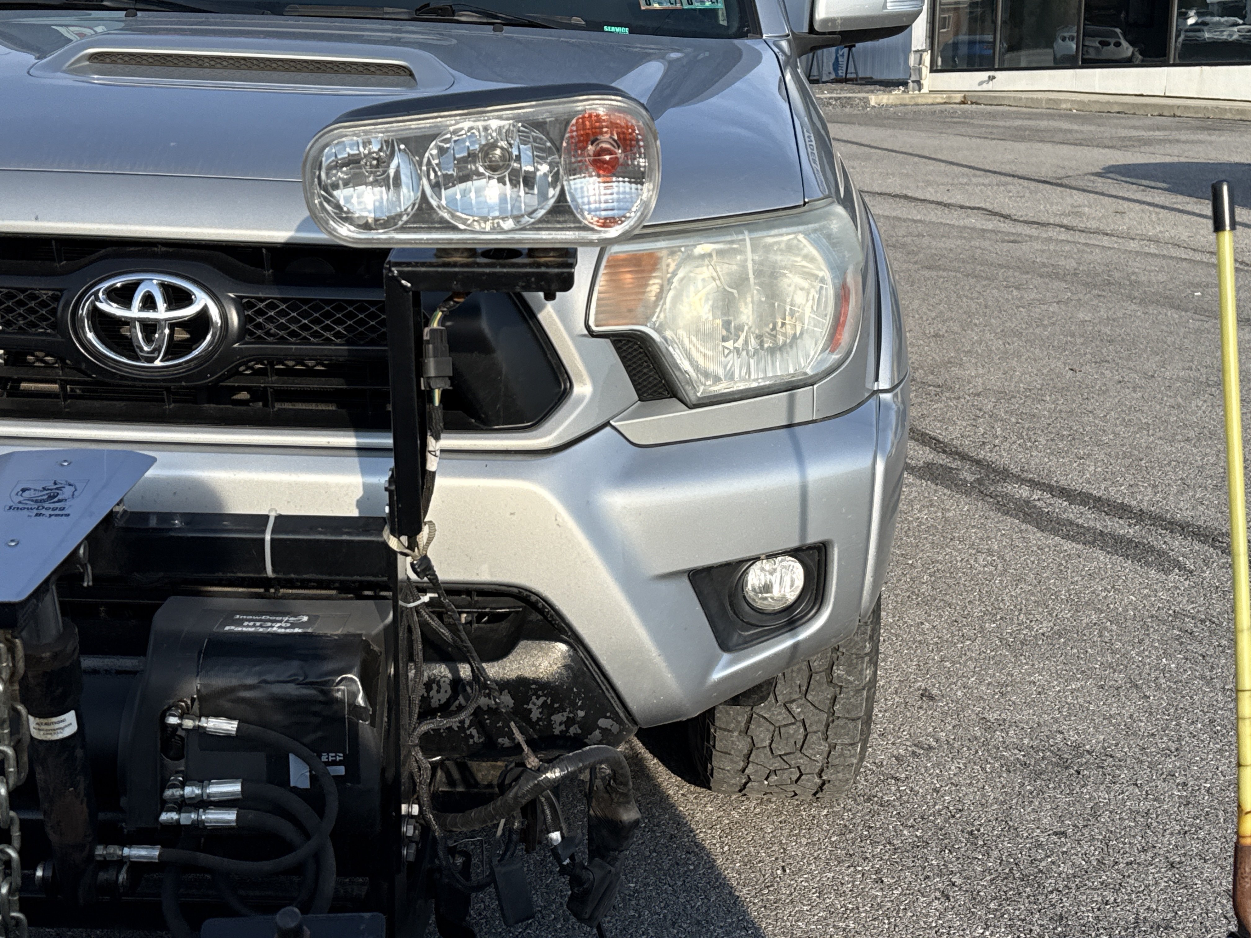 Used 2012 Toyota Tacoma 4x4 Access Cab V6 w/ TRD Sport Pkg image 10
