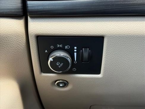 Used 2022 Jeep Grand Cherokee Laredo E RWD image 23