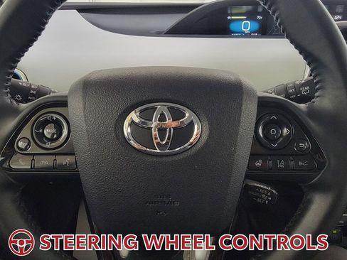 Used 2021 Toyota Prius XLE AWD/4WD image 18