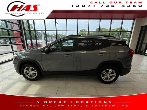 Used 2021 GMC Terrain SLE w/ Driver Convenience Package AWD/4WD image 2