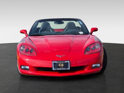 Used 2007 Chevrolet Corvette Convertible w/ Preferred Equipment Group image 2