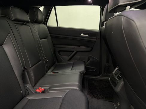 Used 2020 Volkswagen Atlas Cross Sport SEL image 27