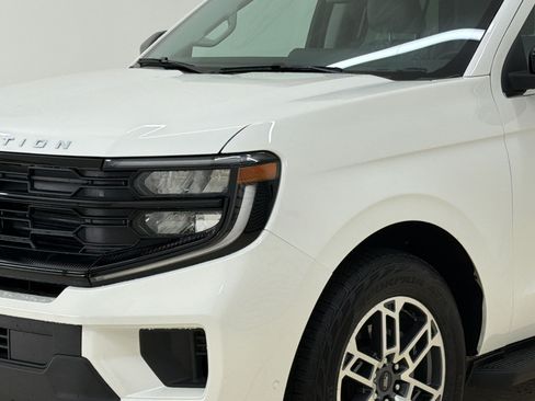 Certified 2025 Ford Expedition Max Active AWD/4WD image 12