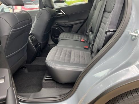 New 2026 Mitsubishi Outlander AWD image 19