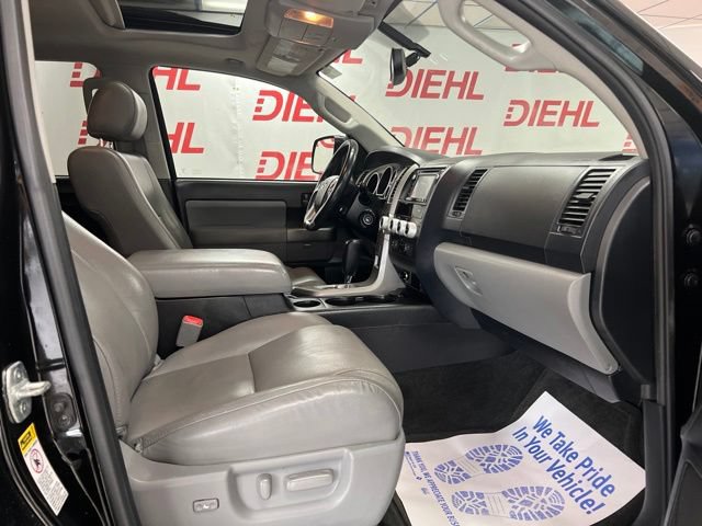 Used 2014 Toyota Sequoia SR5 w/ Premium Package AWD/4WD image 9