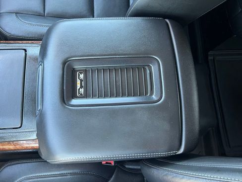 Used 2019 Chevrolet Tahoe Premier AWD/4WD image 31